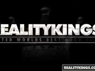 Reality kings - lycklig tugs - &lpar;cindy&comma; starfall cyrus&rpar; - arbete det cindy