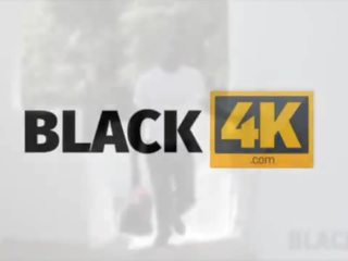 Black4k. 黑色 repairman 可以 滿足 有性 需求 的 白 小雞