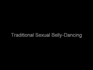 Provokuojantis indiškas mergina daro as traditional seksualinis pilvas šokiai